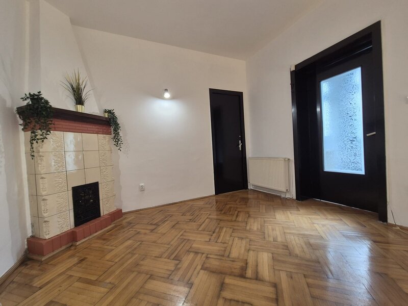 Mihai Eminescu, central